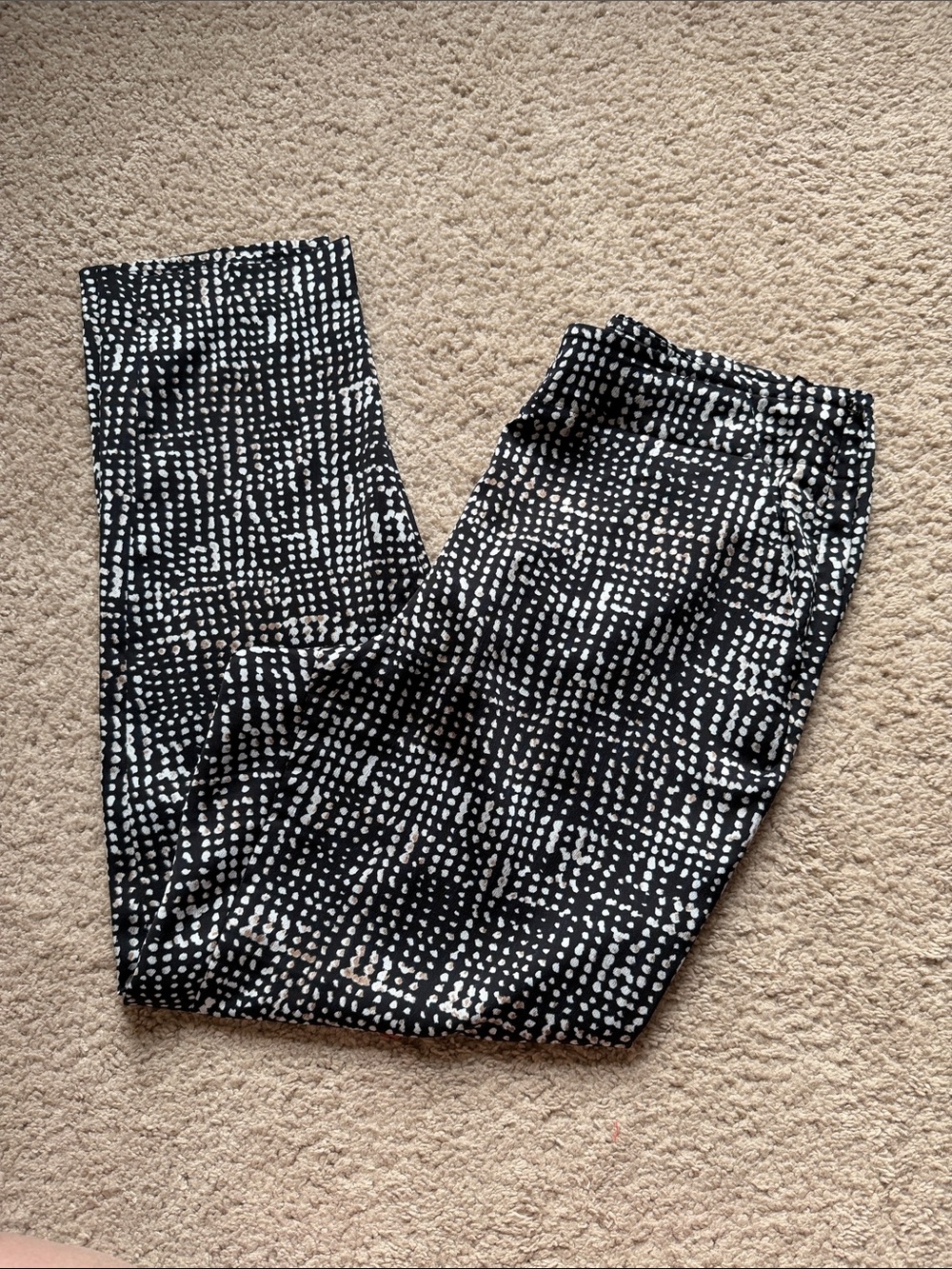 Nic & Zoe Black & White Dot Pattern Pants